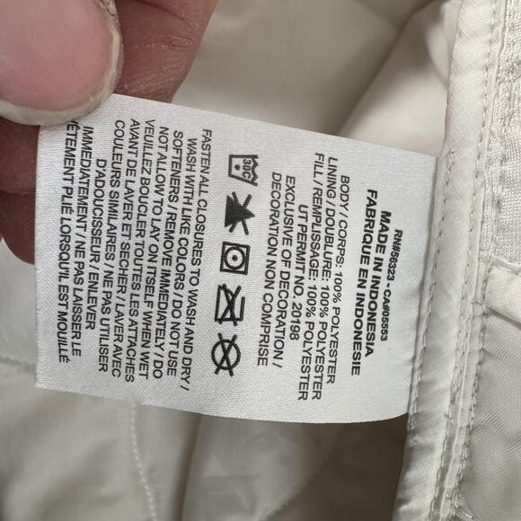 Nike Quilted Shirt Jacket Mens Small White Snap Front Puffer Pockets FB8732-133 - Picture 11 of 15